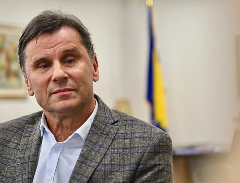 Povratak Fadila Novalića:Šta stoji na putu njegovoj kandidaturi za Opće izbore?