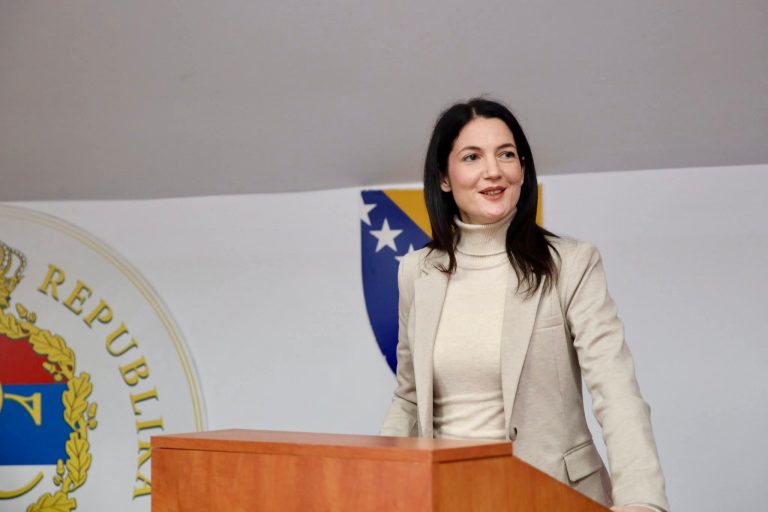 Jelena Trivić zapalila političku scenu:Nećeš raspakovati Dejton, eto ti Sanja Vulić, a sa Draškom ne pričam