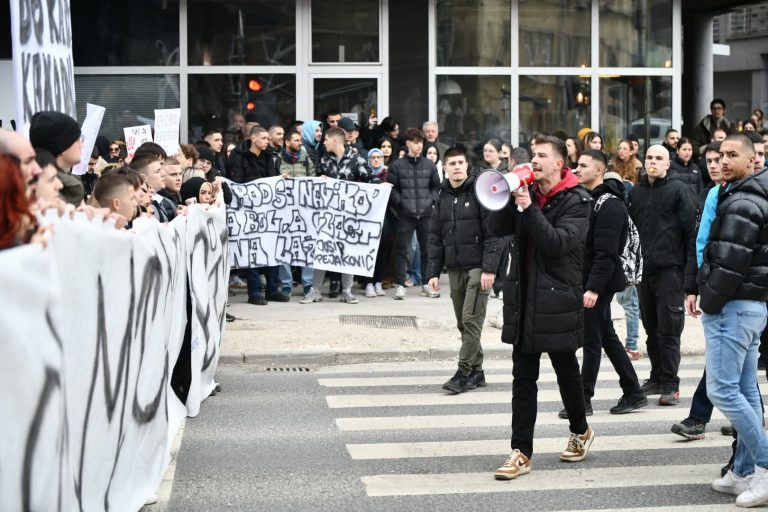 ​Objavljena lista zahtjeva: Evo šta traže učesnici današnjih demonstracija