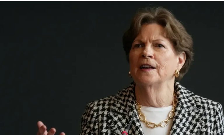 OTVORENA PORUKA:Američka senatorica poziva na sankcije protiv Dodika i osuđuje Trumpa