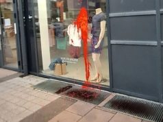Vandalizam u Doboju: Izlog radnje na meti zbog navijačke majice reprezentacije BiH