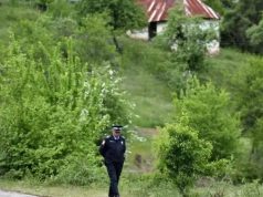 Srebrenica: Pronađeno tijelo muškarca u njivi, policija vrši uviđaj