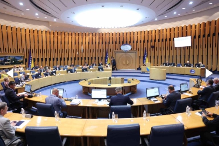 ​Prekinuta sjednica Doma naroda: Delegati SNSD-a napustili salu