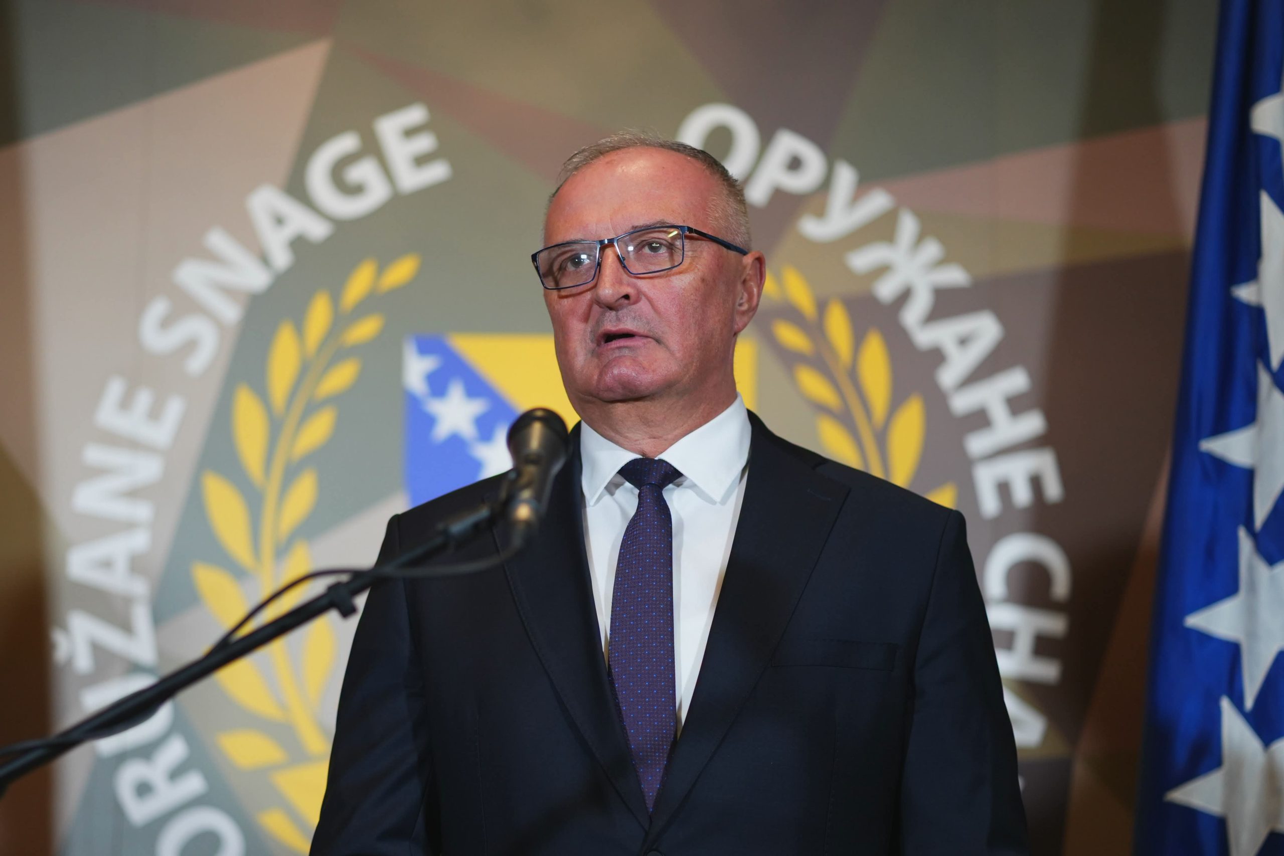 Helez smijenio dvojicu pripadnika OS BiH zbog veličanja Ratka Mladića