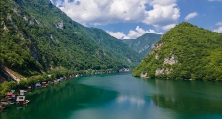 Vježba Vojske Srbije kod Srebrenice uznemirila povratnike: Tvrdnje o prelasku na teritoriju BiH