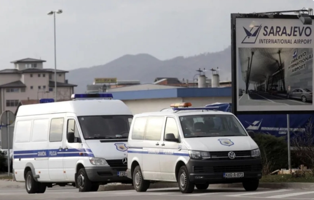 Novi detalji istrage na Aerodromu Sarajevo: Snimljen dolazak Mercedesa kojim je preuzeta pošiljka sa supstancama