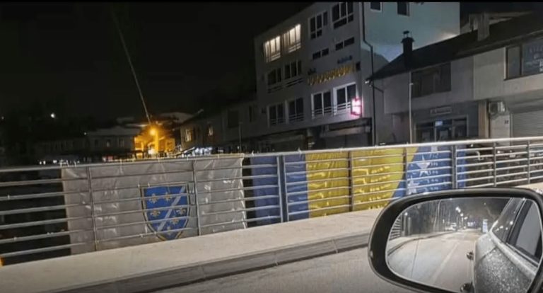 Kiseljak: Ljiljani i zastava Bosne i Hercegovine vraćeni na svoje mjesto